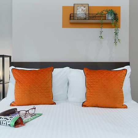 Apartment Three - Free Private Car Park - Sleeps 6 - 3 Shower Rooms - By Ocean City Retreats Plymouth Zewnętrze zdjęcie