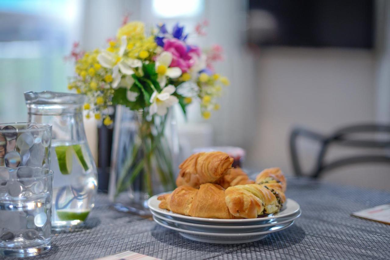 Apartment Three - Free Private Car Park - Sleeps 6 - 3 Shower Rooms - By Ocean City Retreats Plymouth Zewnętrze zdjęcie