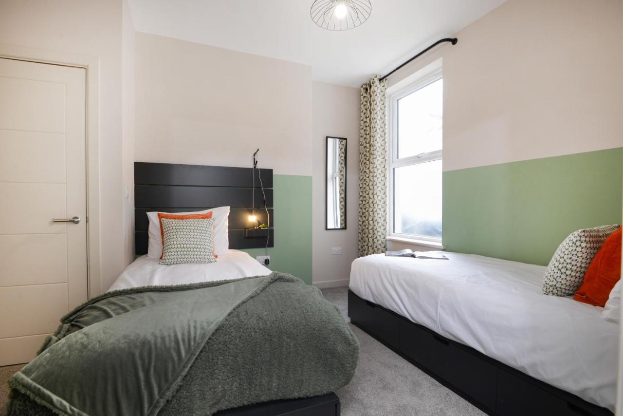 Apartment Three - Free Private Car Park - Sleeps 6 - 3 Shower Rooms - By Ocean City Retreats Plymouth Zewnętrze zdjęcie