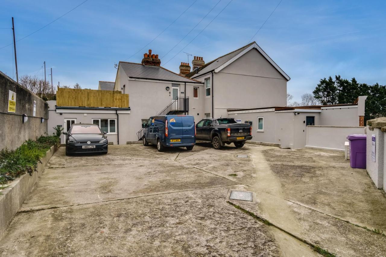 Apartment Three - Free Private Car Park - Sleeps 6 - 3 Shower Rooms - By Ocean City Retreats Plymouth Zewnętrze zdjęcie